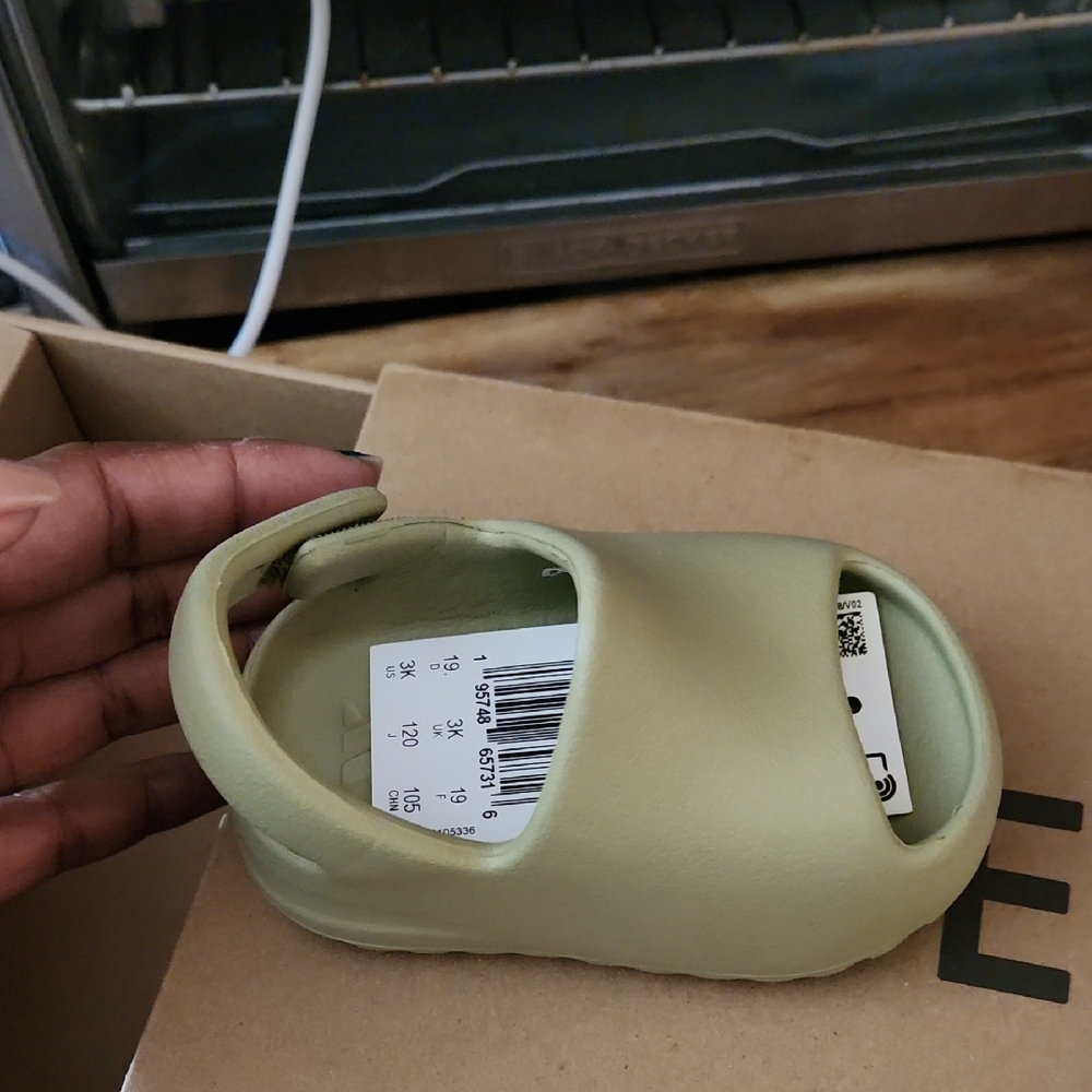 Adidas Yeezy Slide Infant - Resin Green - Picture 3 of 6